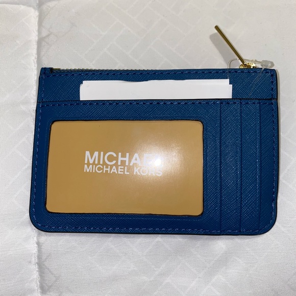 Micheal Kors wallet - Picture 2 of 4